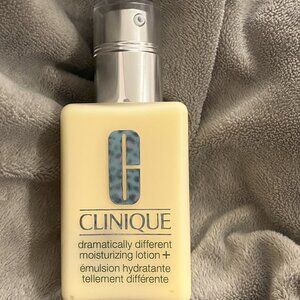Clinique Moisturizing Lotion